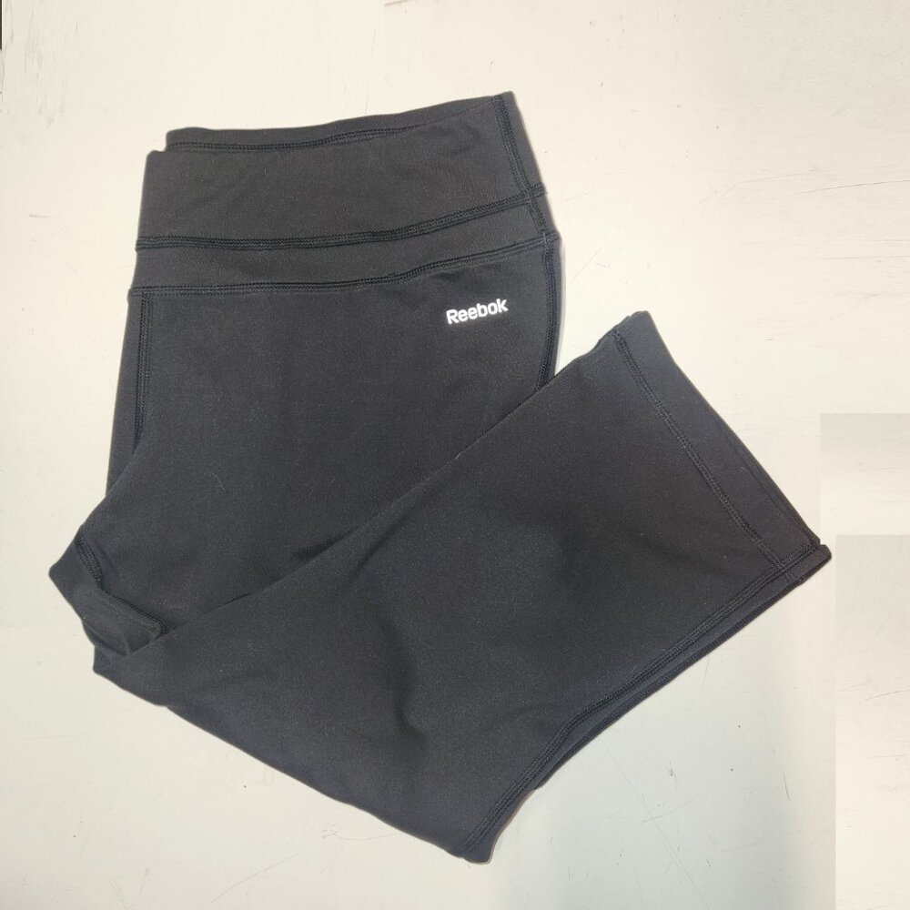 Reebok cropped athletic pants, black is size Large/ 30" waist